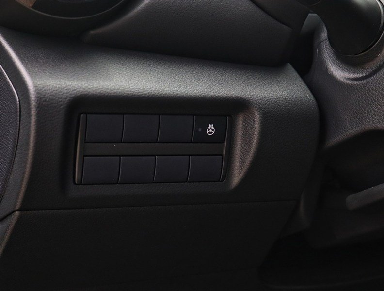 2024 Nissan Kicks SR FWD