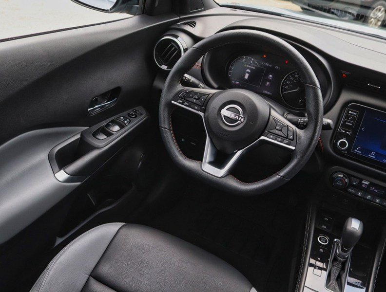 2024 Nissan Kicks SR FWD