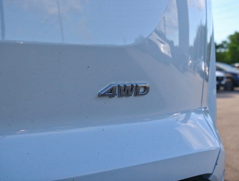 2024 Nissan Pathfinder S 4WD