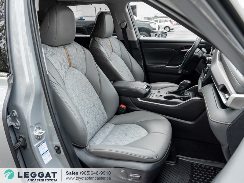 2022 Toyota Highlander Hybrid Hybrid XLE AWD