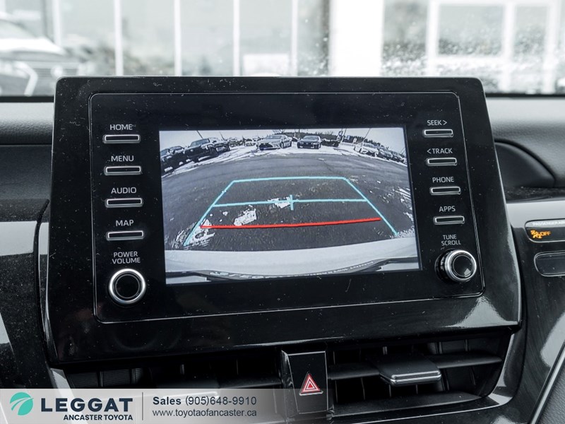 2024 Toyota Camry SE Auto