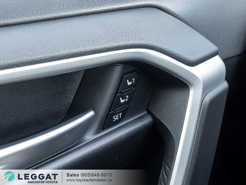 2025 Toyota Rav4 XLE Premium AWD