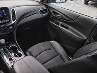 2023 Chevrolet Equinox AWD 4Dr Premier