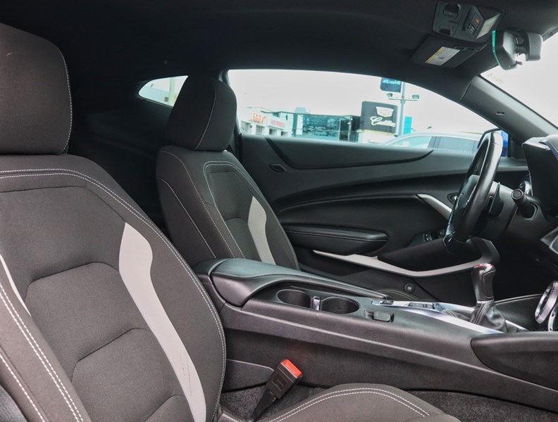 2020 Chevrolet Camaro Lt1 | 6Speed | 455Hp | 6.2Lv8 | Noaccidents | Mint