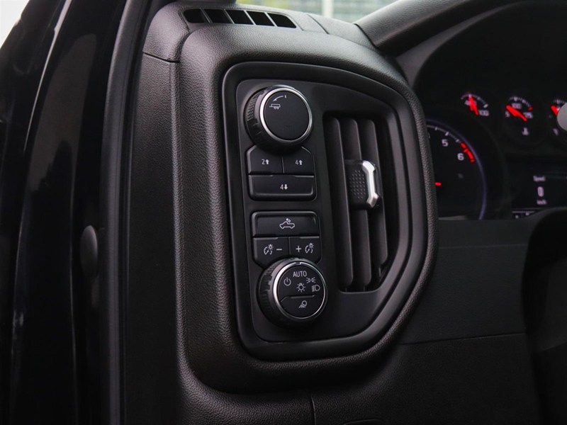 2021 Chevrolet Silverado 2500Hd 6.6L V8 | Custom | Newtires | Noaccidents | Lowkms