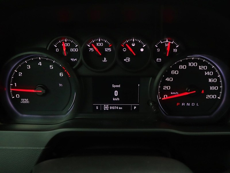 2021 Chevrolet Silverado 2500Hd 6.6L V8 | Custom | Newtires | Noaccidents | Lowkms