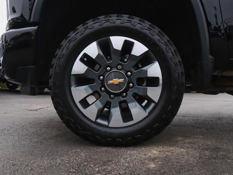 2021 Chevrolet Silverado 2500Hd 6.6L V8 | Custom | Newtires | Noaccidents | Lowkms