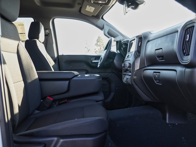 2025 Chevrolet Silverado 1500 4WD Crew Cab 147