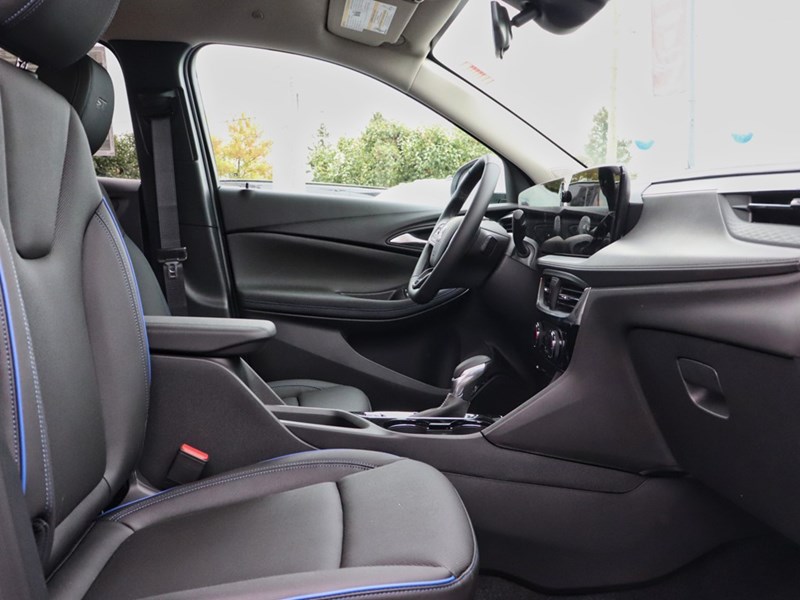 2026 Buick Encore Gx AWD 4Dr Sport Touring
