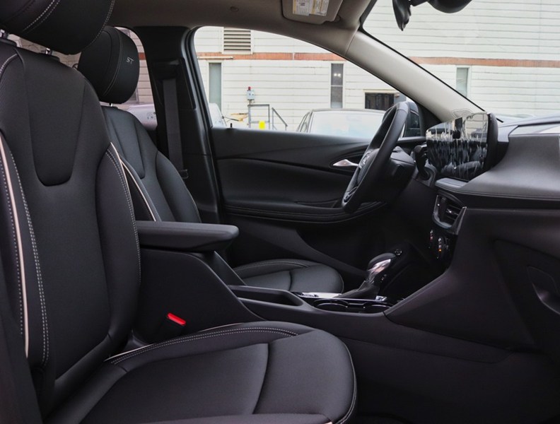 2026 Buick Encore Gx AWD 4Dr Sport Touring