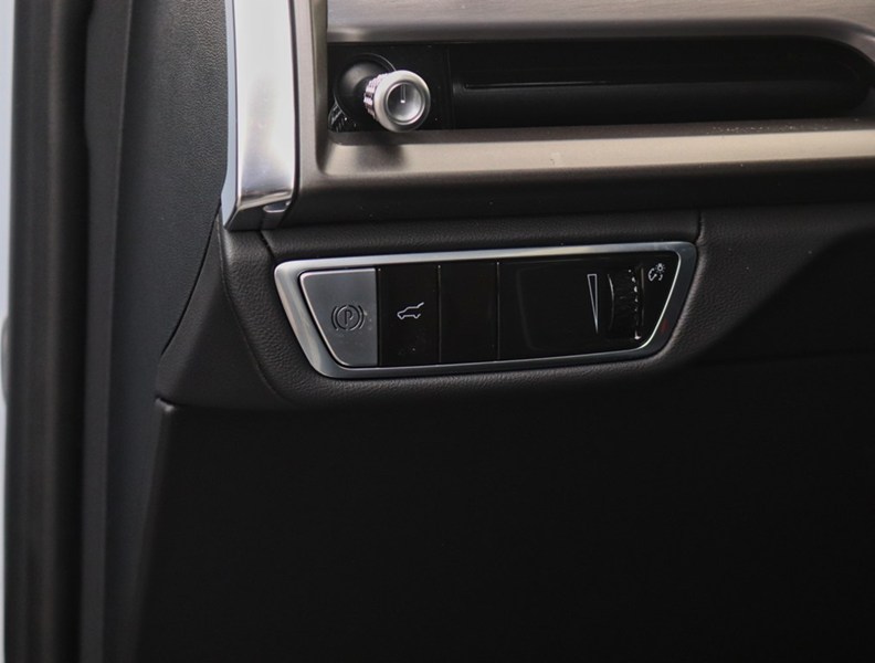 2027 Cadillac Vistiq AWD 4Dr Sport