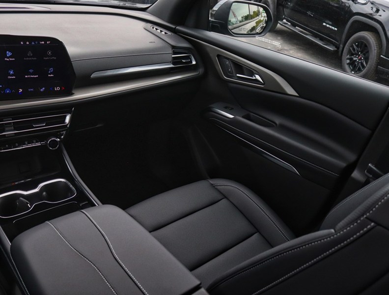 2027 Chevrolet Traverse AWD 4Dr LT