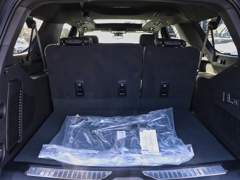 2026 Chevrolet Suburban 4WD 4Dr High Country