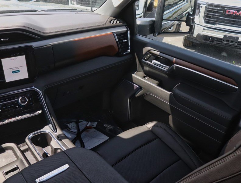 2026 Gmc Sierra 3500Hd 4WD Crew Cab 172