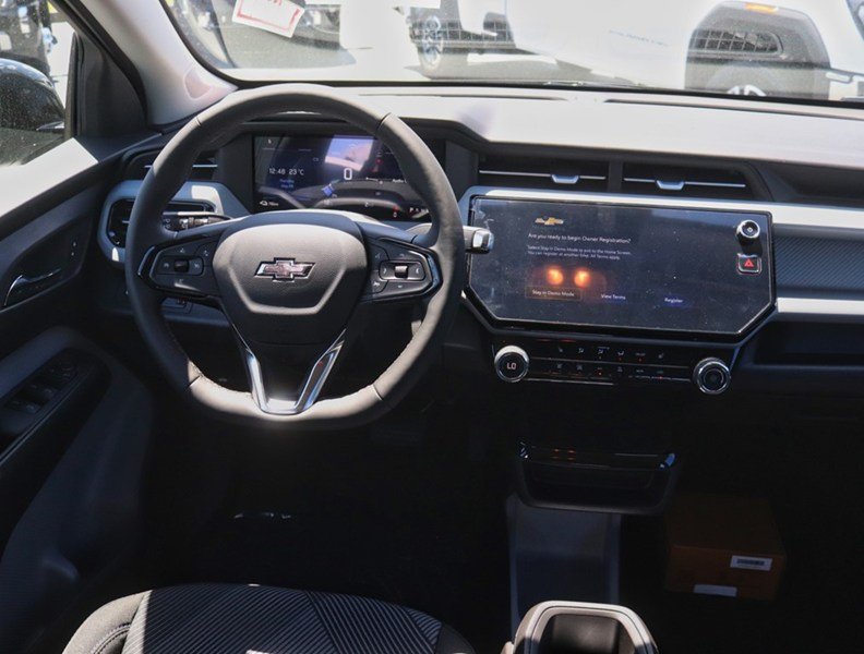 2027 Chevrolet Bolt FWD 4Dr LT