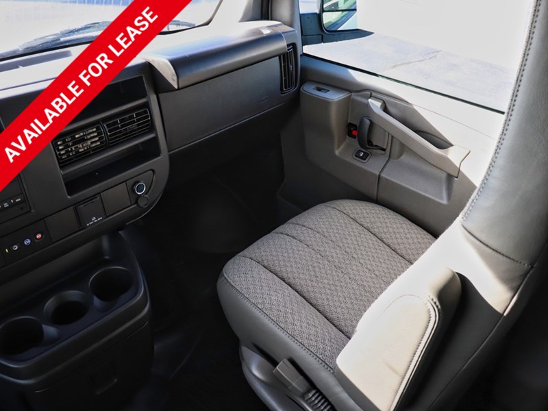 2025 Chevrolet Express 2500 RWD 2500 135