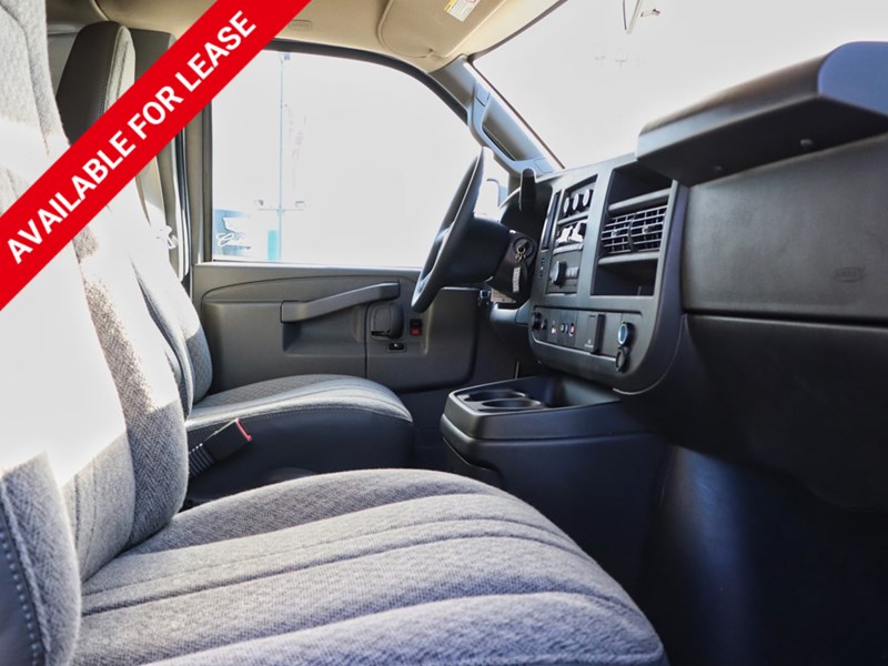 2025 Chevrolet Express 2500 RWD 2500 135