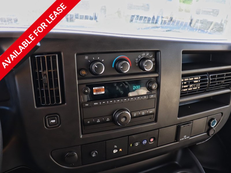 2025 Chevrolet Express 2500 RWD 2500 135