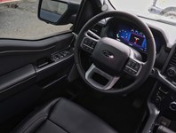 2025 Ford F-150 XLT | 4X4 | 2.7L | 303A |Blk Pk Pls |Roof | Bd Utl