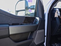 2026 Ford F-250 Lariat | 4X4 | 6.7L | Blk Pkg | Roof | Propwr 2Kw
