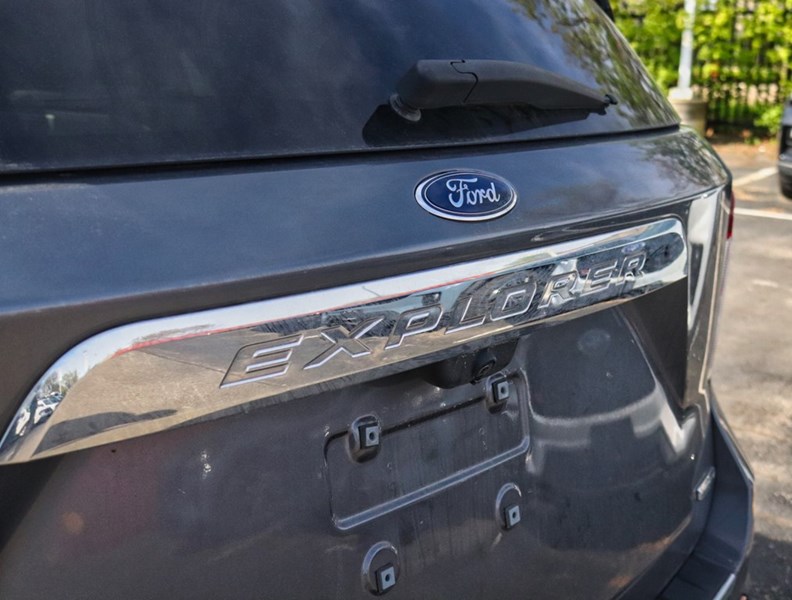 2021 Ford Explorer Limited | 4WD | Hybrid | Nav | Roof | Tow | 360