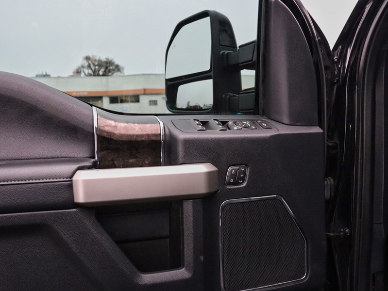 2022 Ford F-250 Lariat | 4X4 | 7.3L | Blk Pk | Roof | Fx4 | 20S