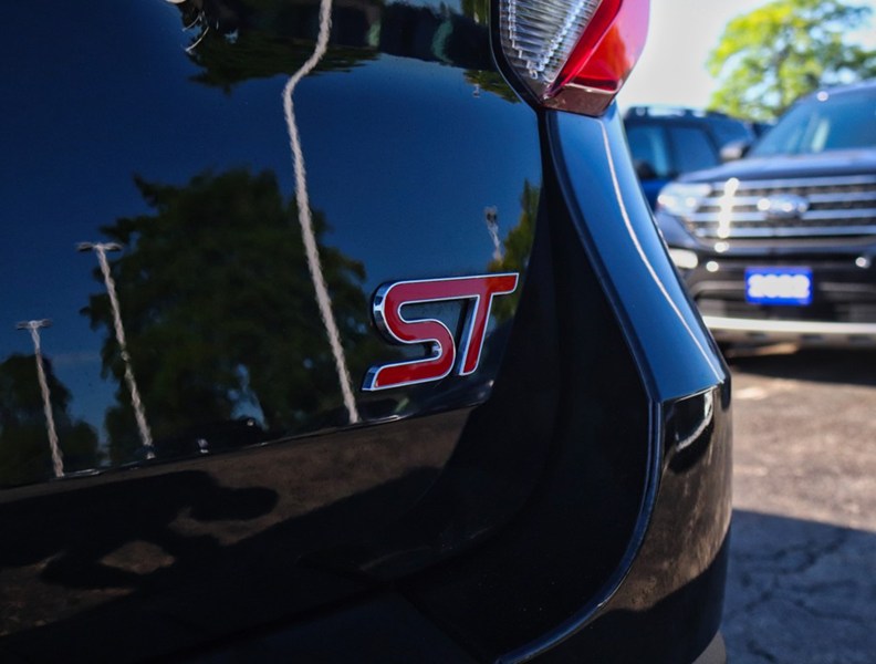 2023 Ford Explorer ST | 4WD | 3.0L | Roof | Tech Pkg | 360 | 21S
