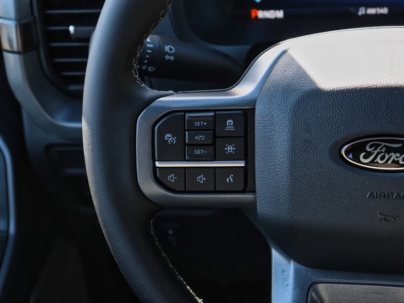 2025 Ford F-150 XLT | 4X4 | 2.7L | 303A | Blk Pk Pls | Roof | 20S