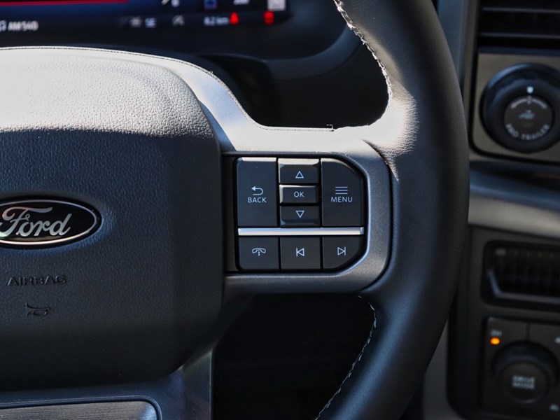 2025 Ford F-150 XLT | 4X4 | 2.7L | 303A | Blk Pk Pls | Roof | 20S