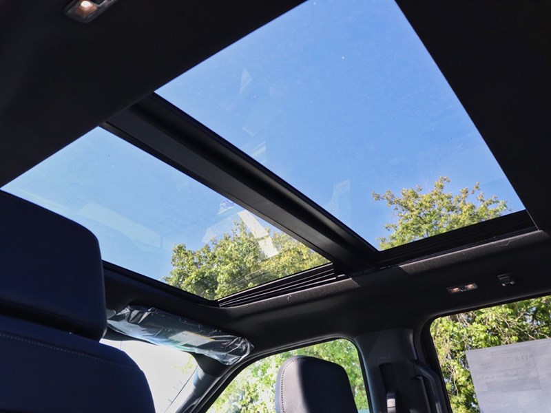 2025 Ford F-150 XLT | 4X4 | 2.7L | 303A | Blk Pk Pls | Roof | 20S
