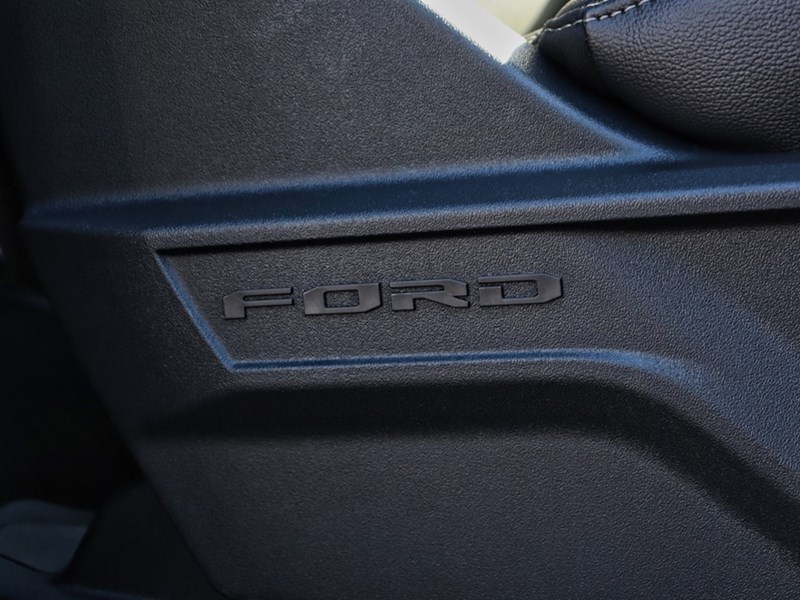 2025 Ford F-150 XLT | 4X4 | 2.7L | 303A | Blk Pk Pls | Roof | 20S