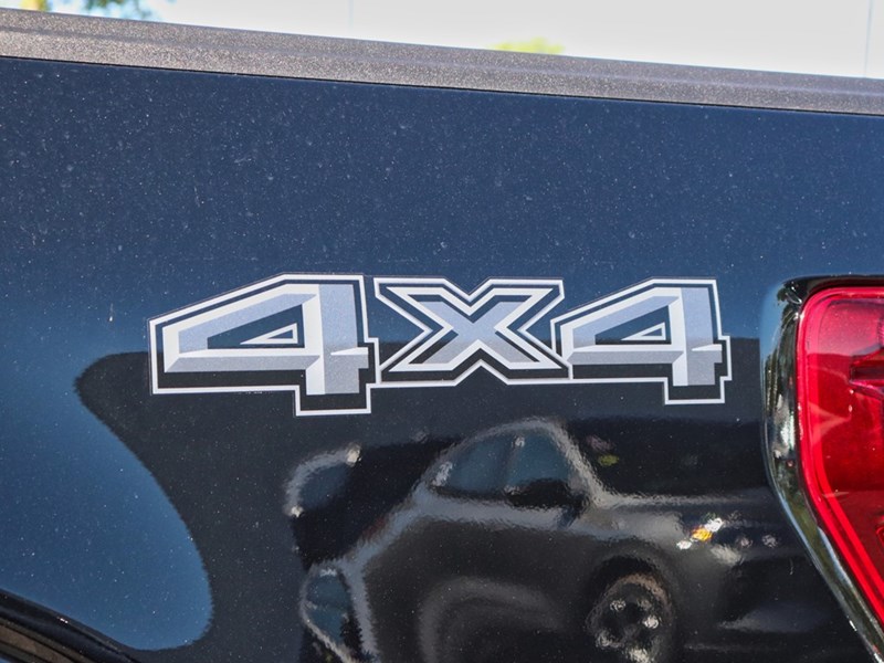 2025 Ford F-150 XLT | 4X4 | 2.7L | 303A | Blk Pk Pls | Roof | 20S