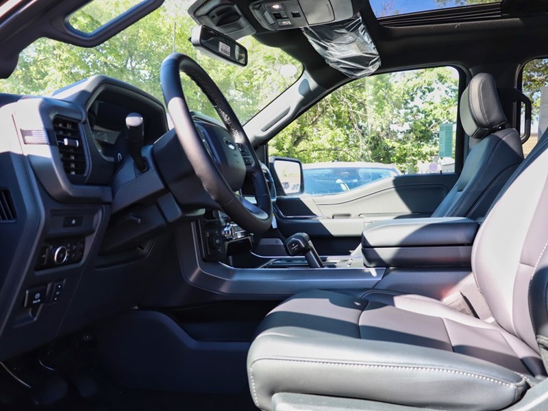 2025 Ford F-150 XLT | 4X4 | 2.7L | 303A | Blk Pk Pls | Roof | 20S
