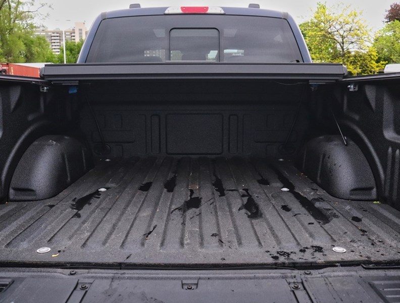 2025 Ford F-150 XLT | 4X4 | 2.7L | 303A |Blk Pk Pls |Roof | Bd Utl