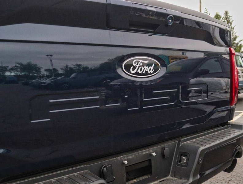 2025 Ford F-150 XLT | 4X4 | 2.7L | 303A |Blk Pk Pls |Roof | Bd Utl