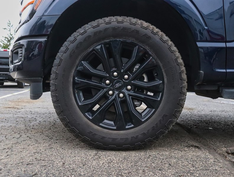 2025 Ford F-150 XLT | 4X4 | 2.7L | 303A |Blk Pk Pls |Roof | Bd Utl