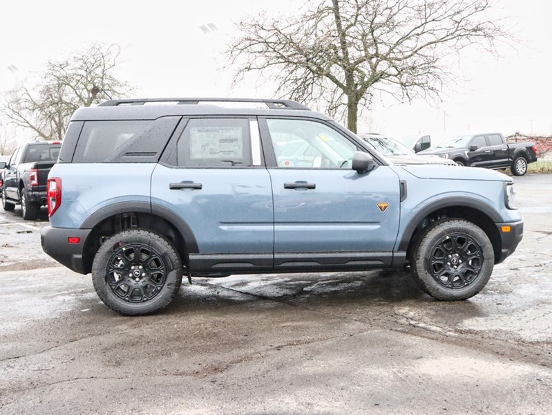 2026 Ford Bronco Sport Badlands | 4X4 | 2.0L | Tech Pkg | Roof | Crgo