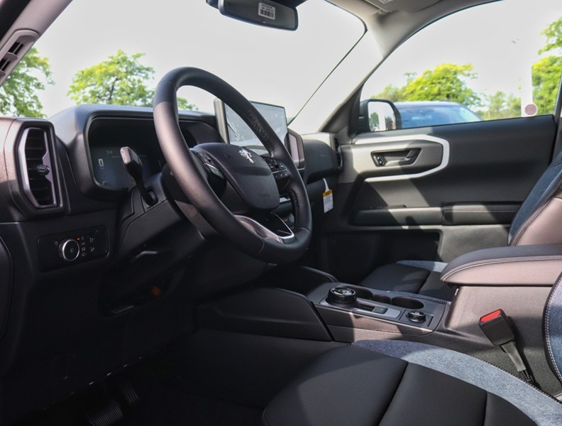 2026 Ford Bronco Sport Outer Banks | 4X4 | 1.5L | Roof | Tech Pkg