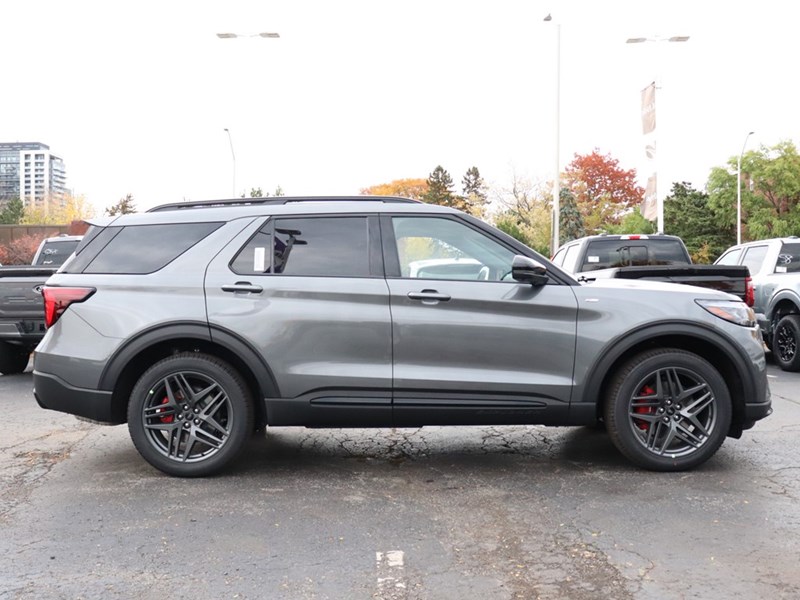 2026 Ford Explorer St-Line | 4WD | Roof | Prem Pkg | Street Pk | 21S