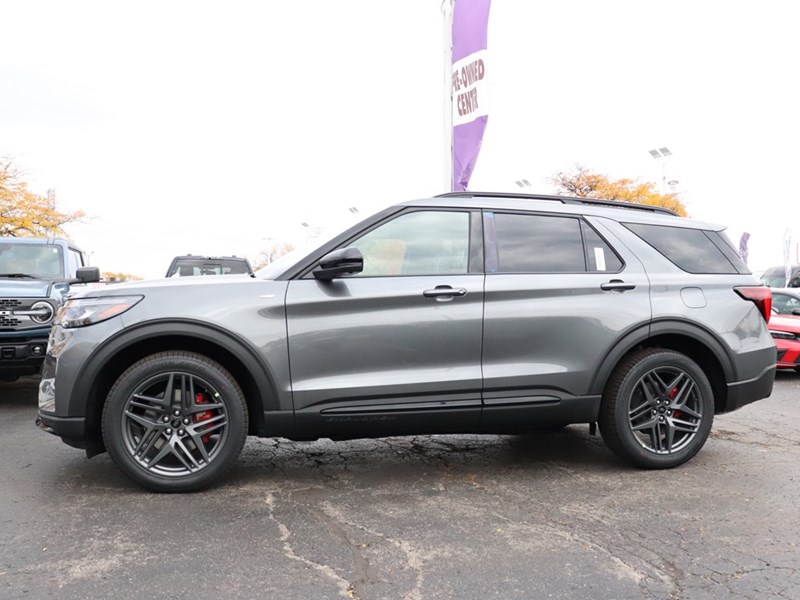 2026 Ford Explorer St-Line | 4WD | Roof | Prem Pkg | Street Pk | 21S