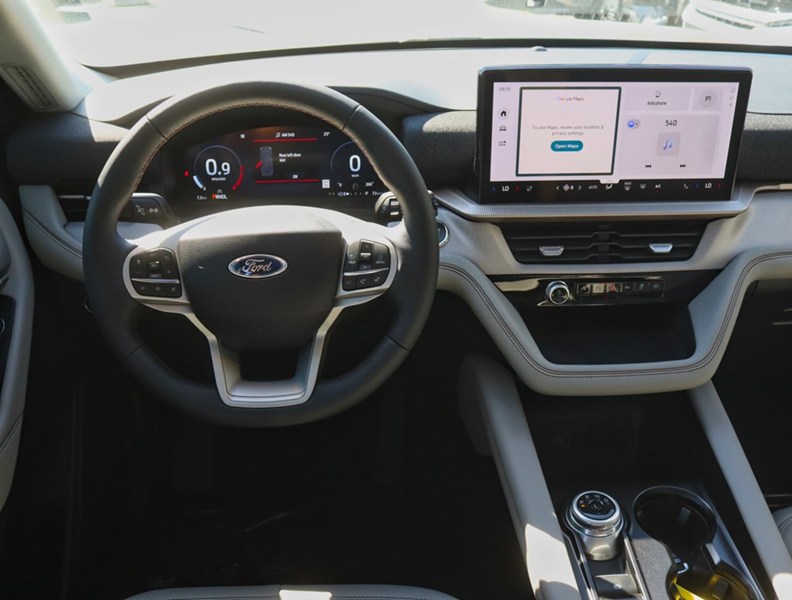 2026 Ford Explorer Active | 4WD | Comf Pkg | Roof | Crbn 20S