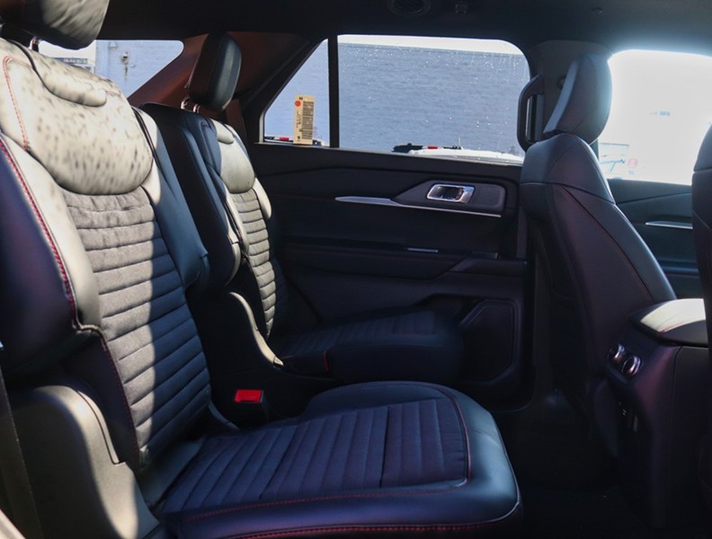 2026 Ford Explorer St-Line | 4WD | Prem Pkg | Street Pk | Roof