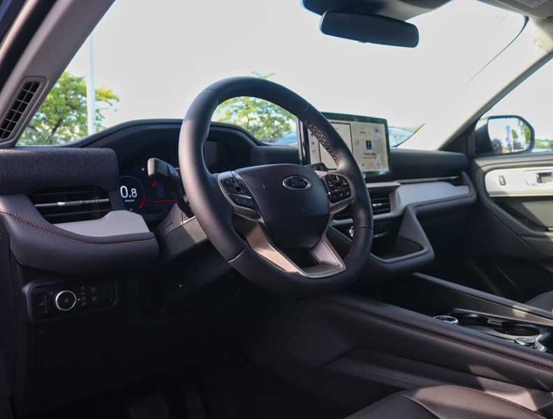 2026 Ford Explorer Active W/200A Pkg 4WD