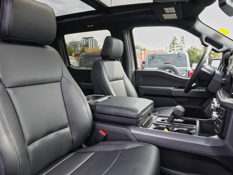 2026 Ford F-150 XLT | 4X4 | 3.5L | 303A |Blk Pk Pls| Roof| Bed Utl