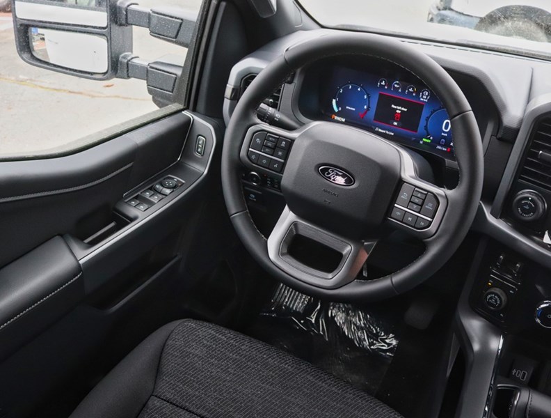 2026 Ford F-150 XLT | 4X4| Hybrid | 302A | 157 | Blk Pkg | Mb Off