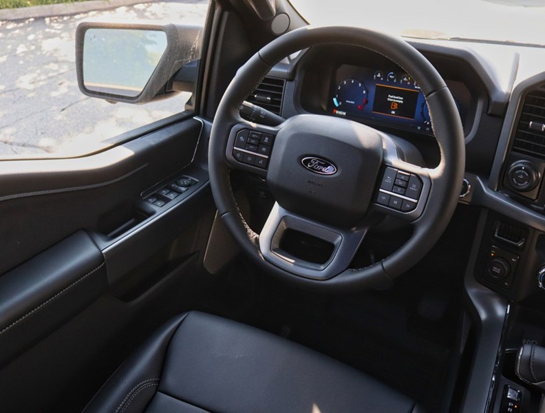 2026 Ford F-150 XLT | 4X4 | 5.0L | 303A | Blk Pk Pls | Roof | Bed