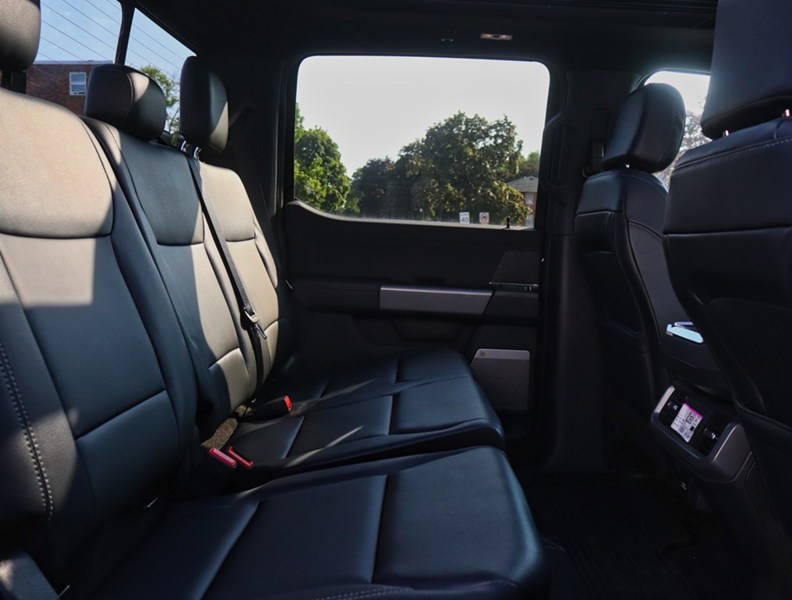 2026 Ford F-150 XLT | 4X4 | 5.0L | 303A | Blk Pk Pls | Roof | Bed
