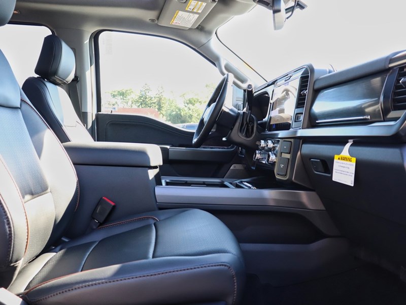 2026 Ford F-250 Lariat | 4X4 | 6.7L | Blk Pkg | Roof | Propwr 2Kw