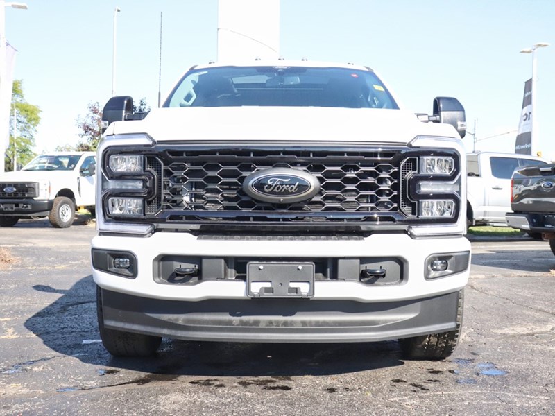 2026 Ford F-250 Lariat | 4X4 | 6.7L | Blk Pkg | Roof | Propwr 2Kw