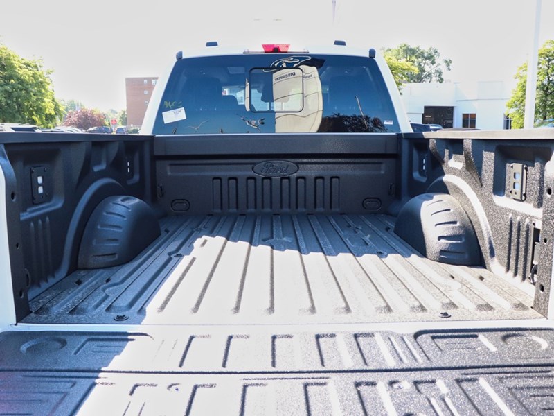2026 Ford F-250 Lariat | 4X4 | 6.7L | Blk Pkg | Roof | Propwr 2Kw